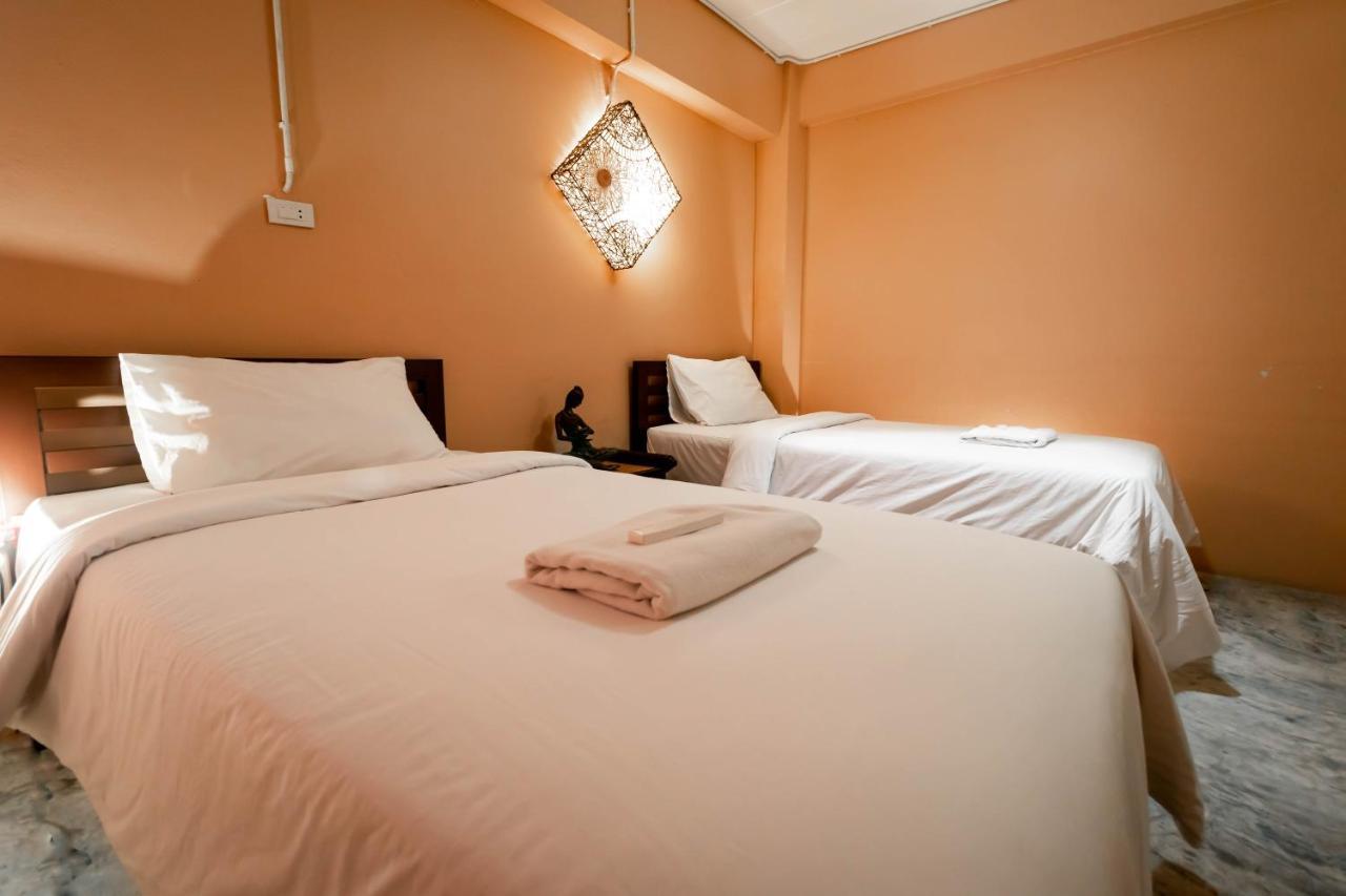 At Smile Oasis Houses Бангкок Экстерьер фото